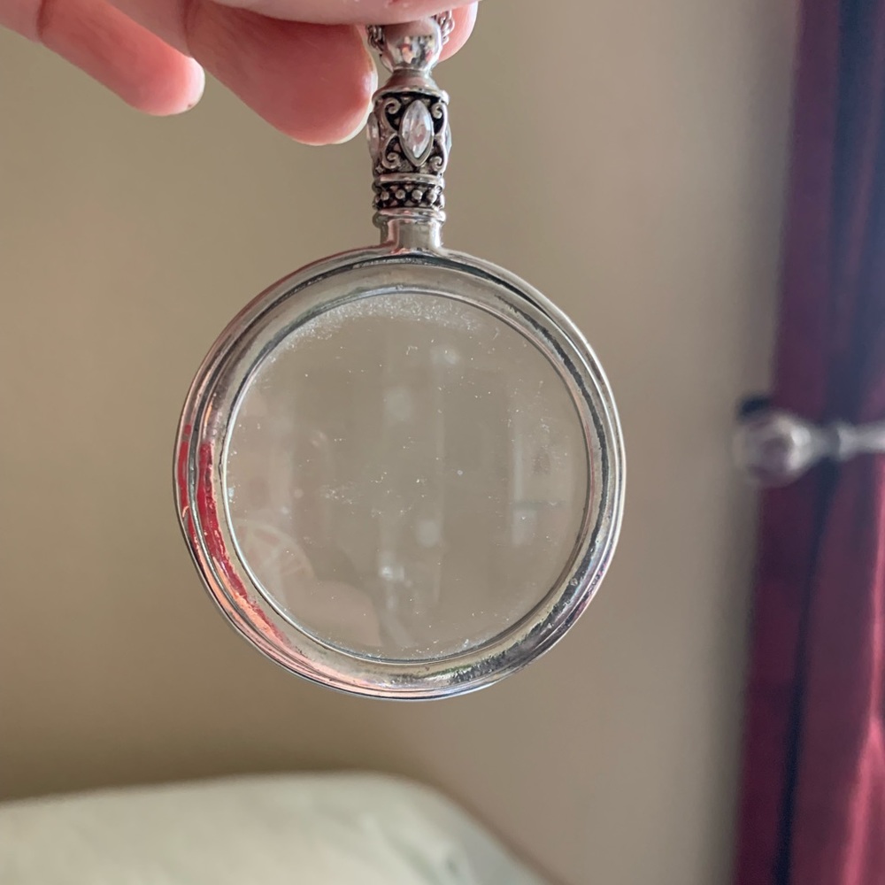Beautiful magnifying glass necklace